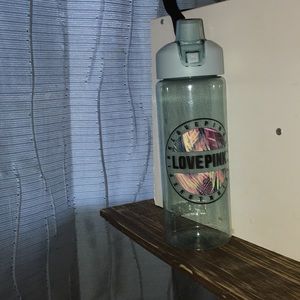 💕VS PINK WATER BOTTLE 💕